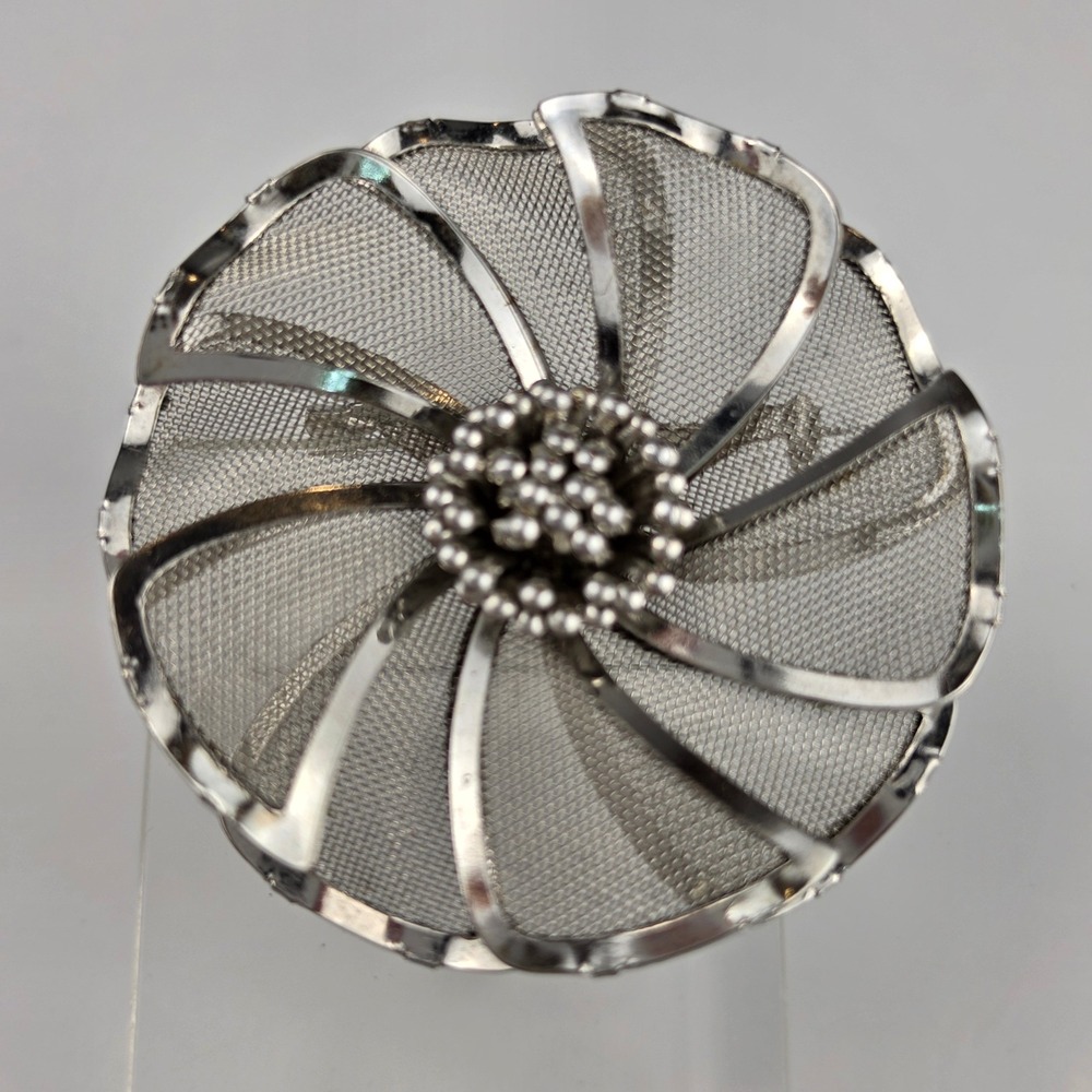 Vintage Signed BED Silver Tone Wire Mesh Pinwheel Flower Brooch Pin 3D Floral